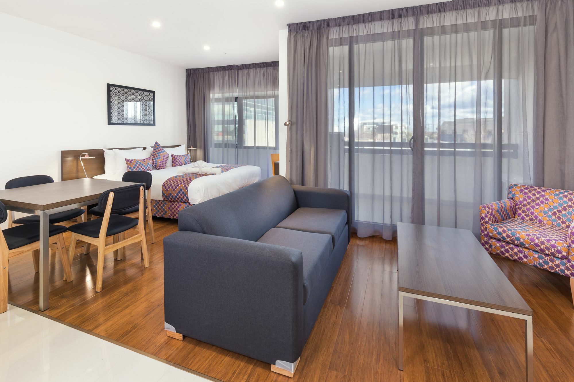 City Edge Dandenong Apartment Hotel Luaran gambar