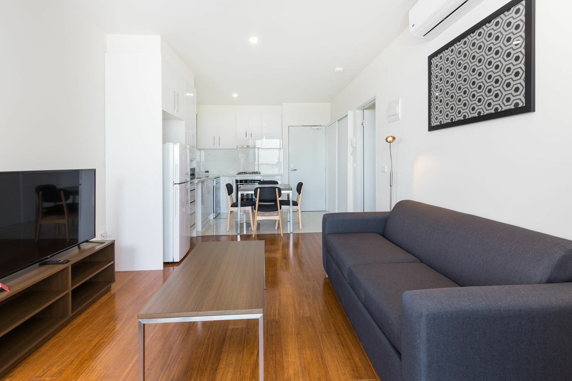 City Edge Dandenong Apartment Hotel Luaran gambar